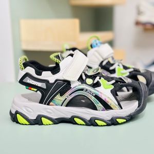 خرید اینترنتی قیمت صندل بچگانه چسبی طرح more برند G.duck کد 030606