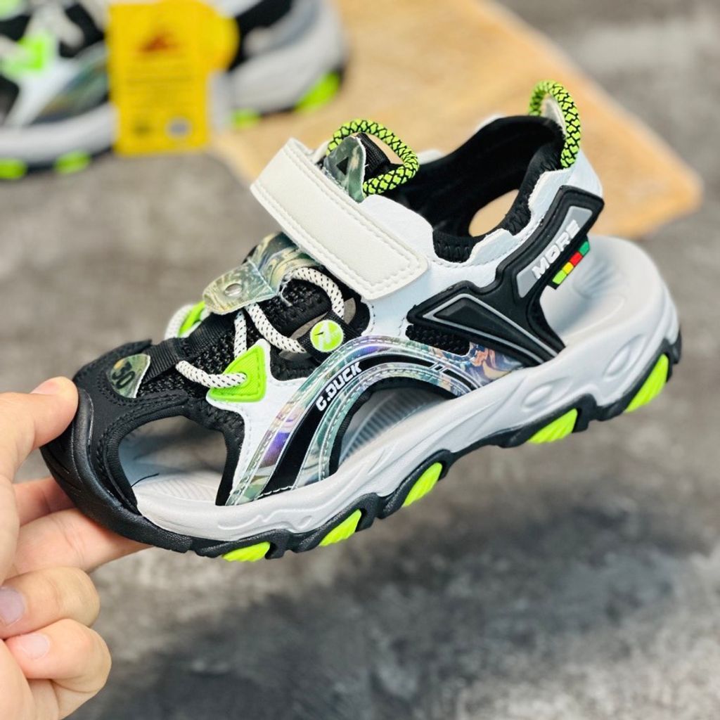 خرید اینترنتی قیمت صندل بچگانه چسبی طرح more برند G.duck کد 030606