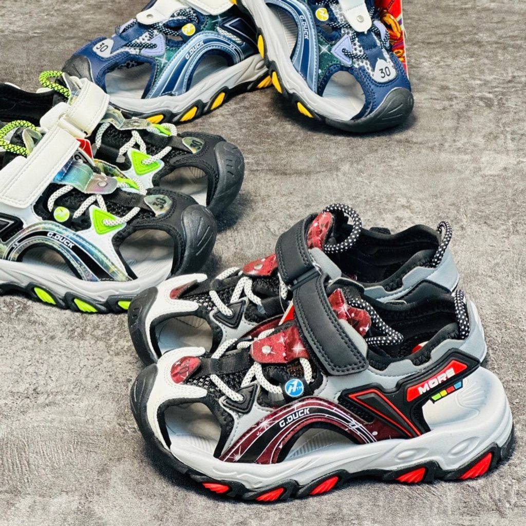 خرید اینترنتی قیمت صندل بچگانه چسبی طرح more برند G.duck کد 030606