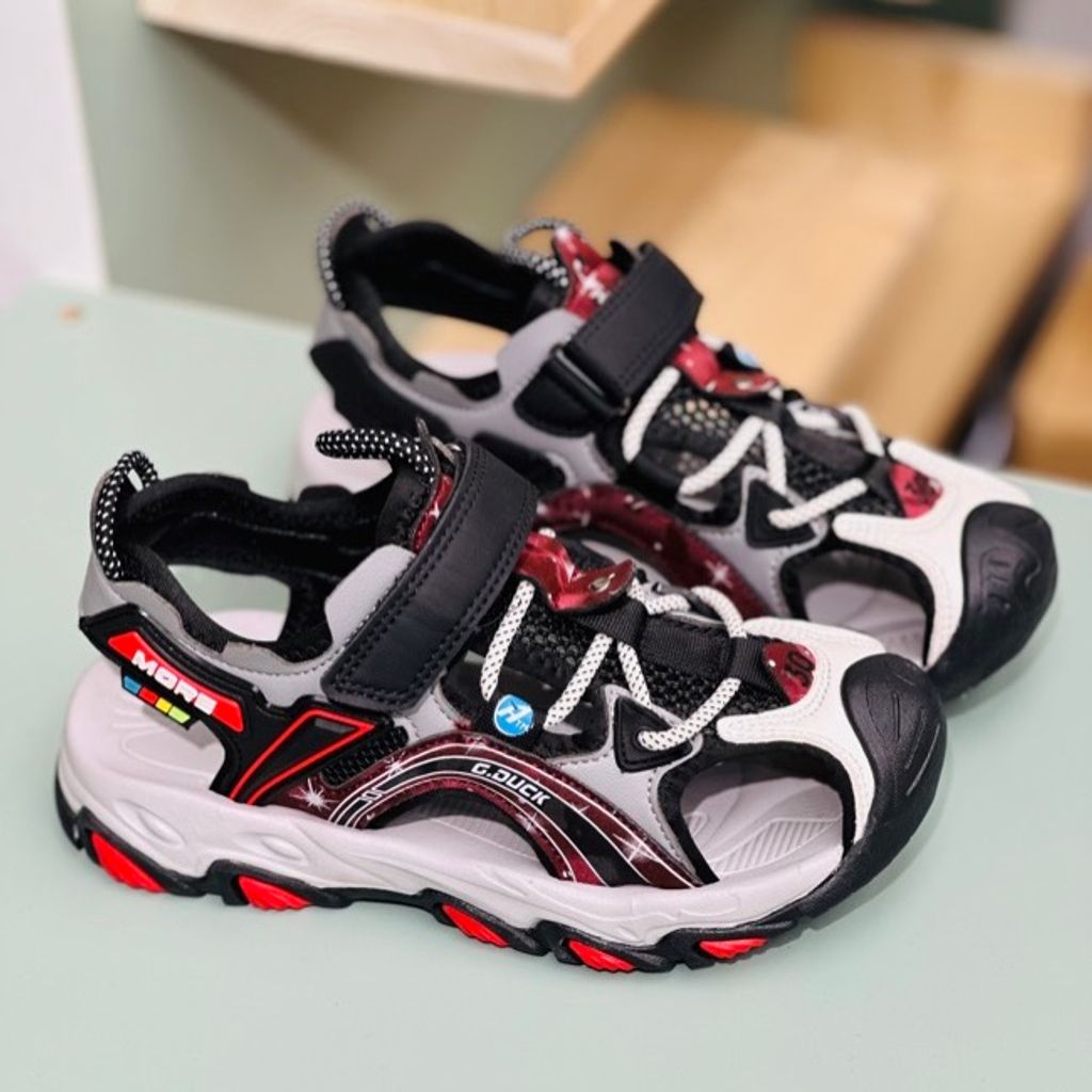 خرید اینترنتی قیمت صندل بچگانه چسبی طرح more برند G.duck کد 030606