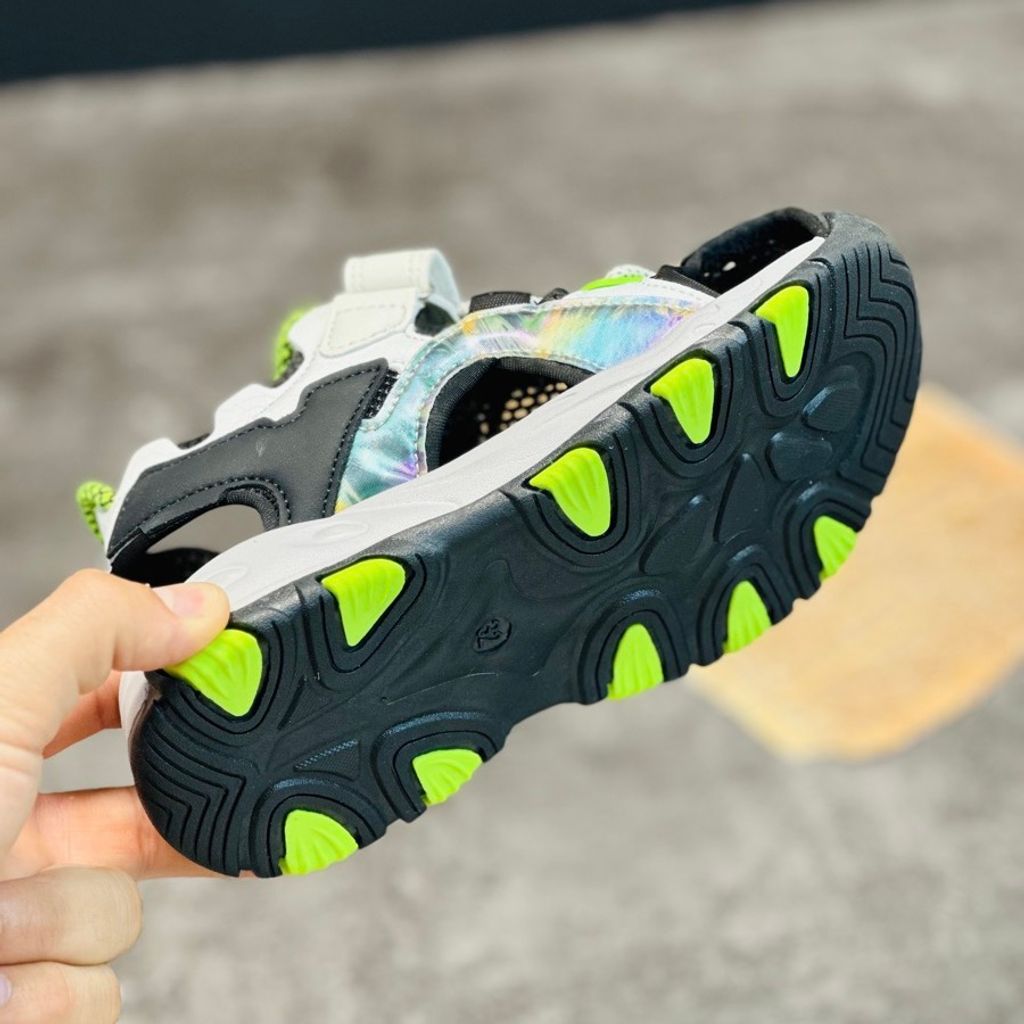 خرید اینترنتی قیمت صندل بچگانه چسبی طرح more برند G.duck کد 030606