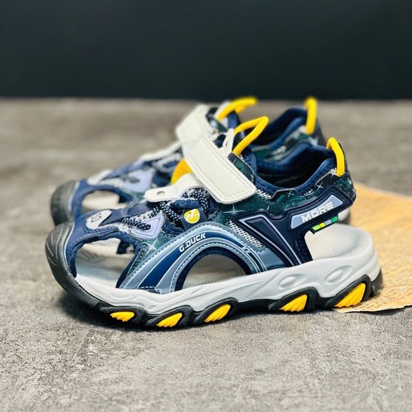 صندل بچگانه چسبی طرح more برند G.duck کد 030606