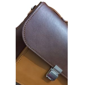 فروش اینترنتی کیف اداری و دانشجویی مردانه و زنانه با چرم طبیعی(دستدوز)