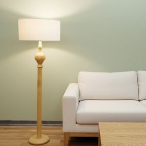 مشخصات آباژور ایستاده چوبی کنار سالنی کد 8722