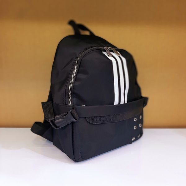 کوله پشتی طرح Adidas
