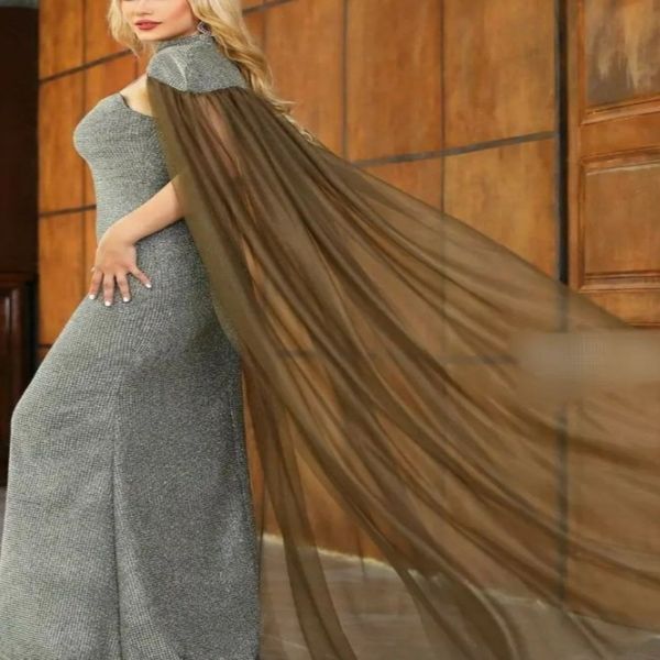 پیراهن مجلسی زنانه طرح شنل دار