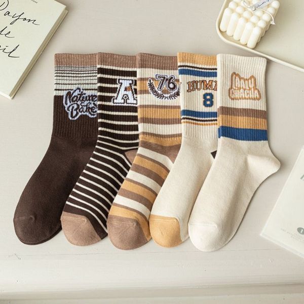 جوراب ساقدار زنانه طرح کرم قهوه ای