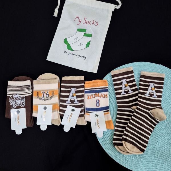 جوراب ساقدار زنانه طرح کرم قهوه ای