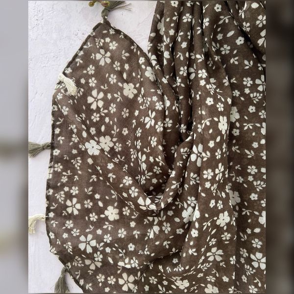 شال طرحدار نخ چهارفصل