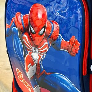 خرید اینترنتی قیمت کوله پشتی بچگانه صندوقی طرح ورنی کد 070201