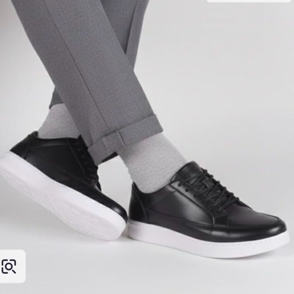 خرید اینترنتی کفش مردانه اسپرت دور دوخت شیک قابل ست با تمامی استایلها( قالب بزرگ )