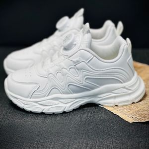 خرید اینترنتی قیمت کتونی بچگانه طرح پاندا برند Jimi کد 070704