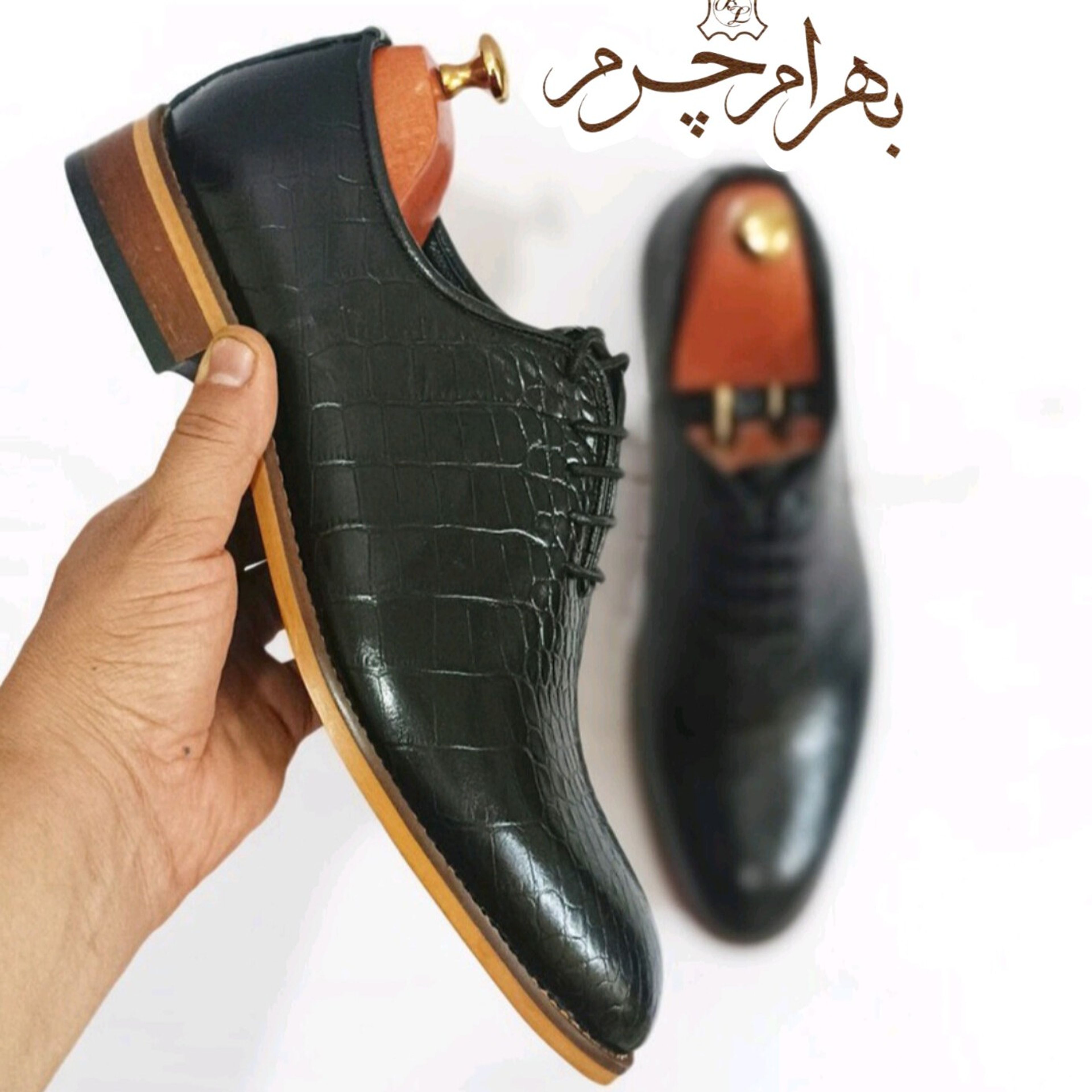 خرید اینترنتی کفش مردانه مجلسی چرم طبیعی مدل جردن کروکودیلی مشکی