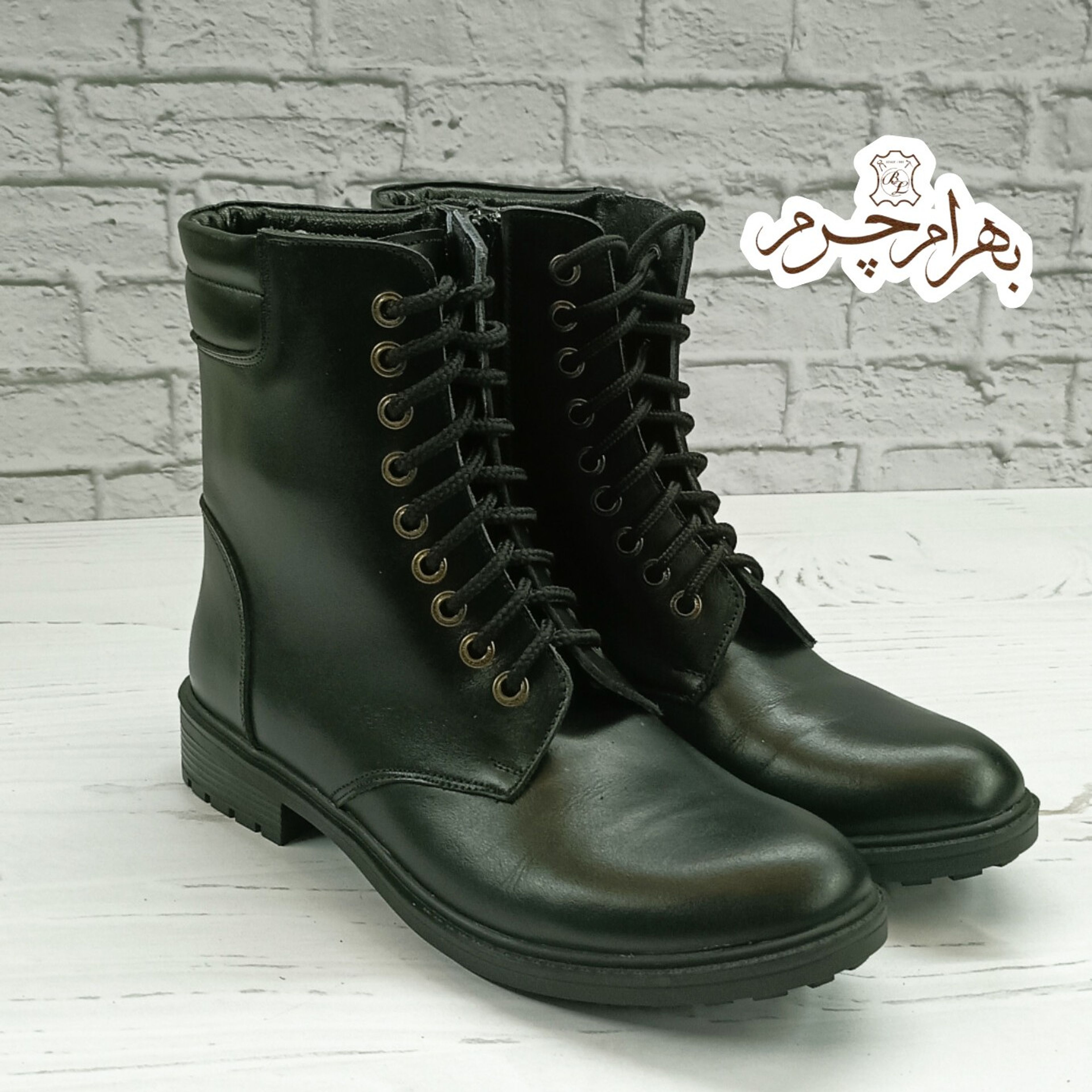 خرید اینترنتی نیم بوت زنانه اسپرت چرم طبیعی مدل مونیکا مشکی 