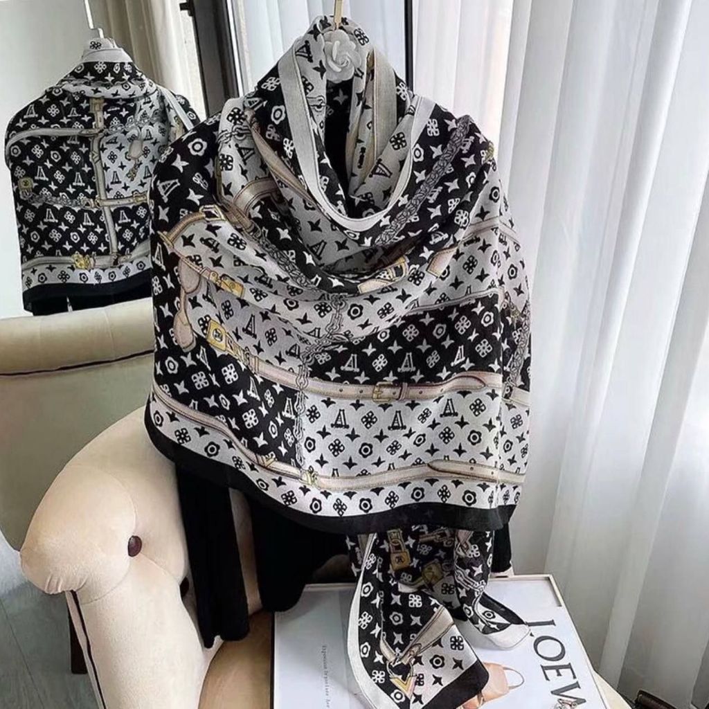 فروش اینترنتی شال پاییزه طرح ال وی پارچه وارداتی