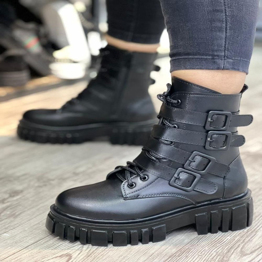 فروش اینترنتی بوت زنانه چهار سگک