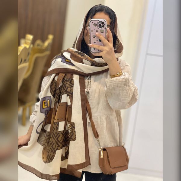 شال پاییزه طرح فندی پارچه وارداتی