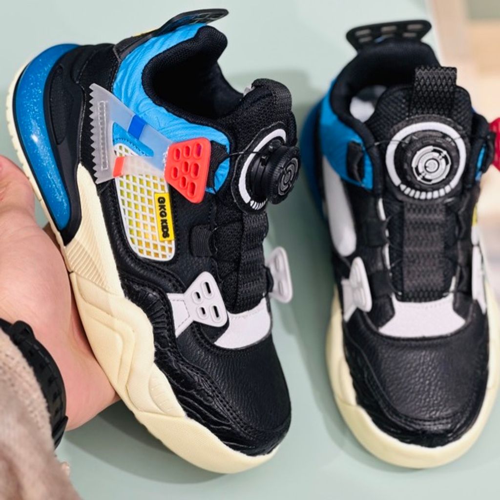 خرید اینترنتی قیمت کتونی طرح جردن4 برند BKG کد 071902