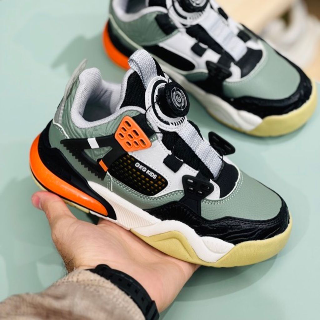 خرید اینترنتی قیمت کتونی طرح جردن4 برند BKG کد 071902