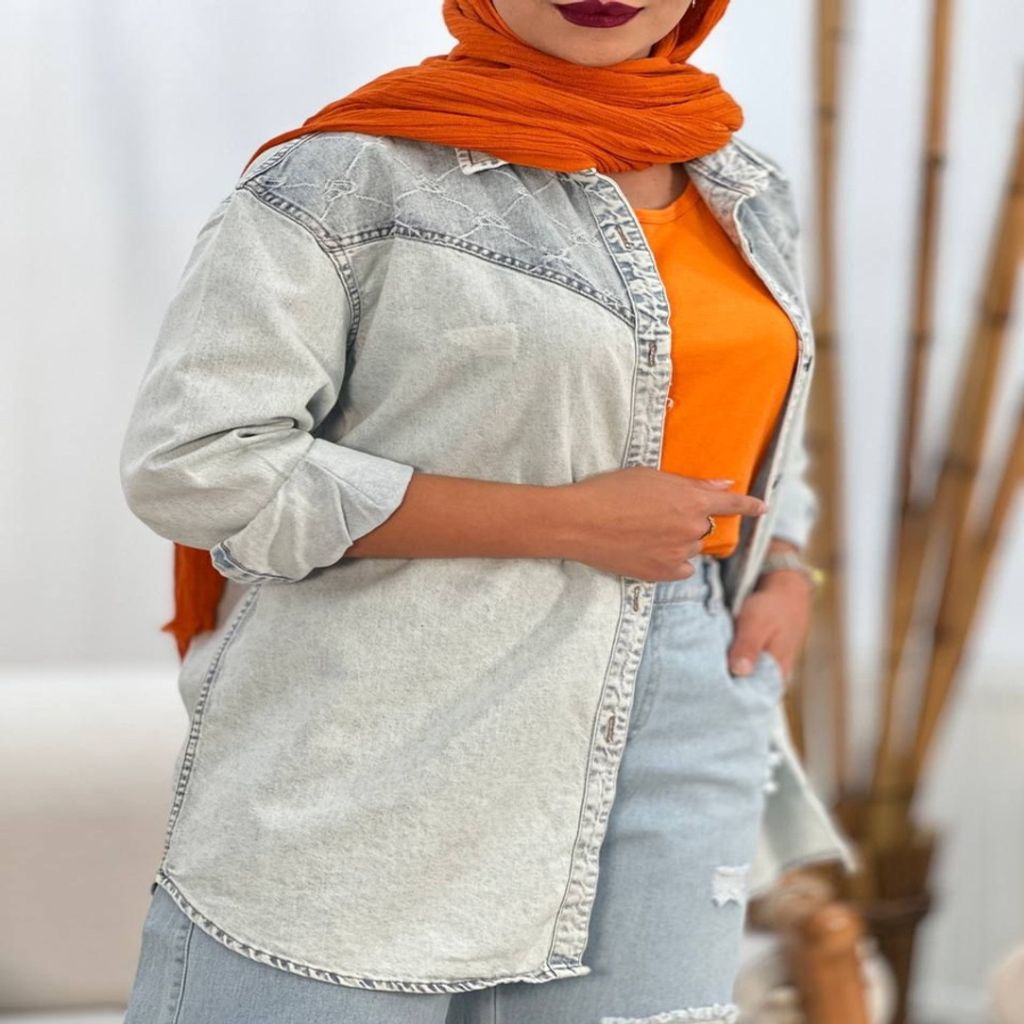 خرید آنلاین مانتو زنانه جین طرح سینه ژاکار