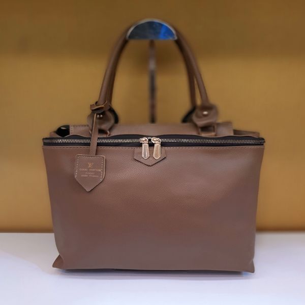 کیف مدل Louis Vuitton غیر اصل