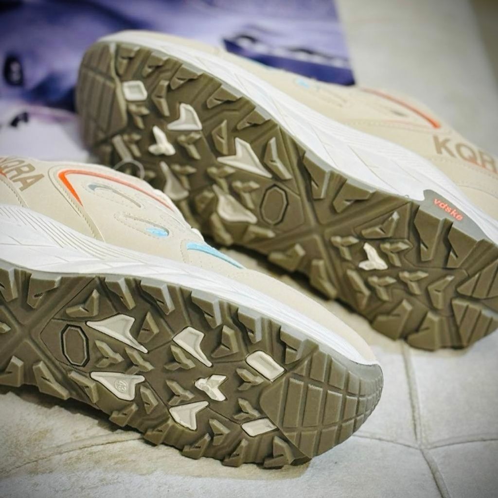 خرید اینترنتی قیمت کتونی برند BOLF کد 080801