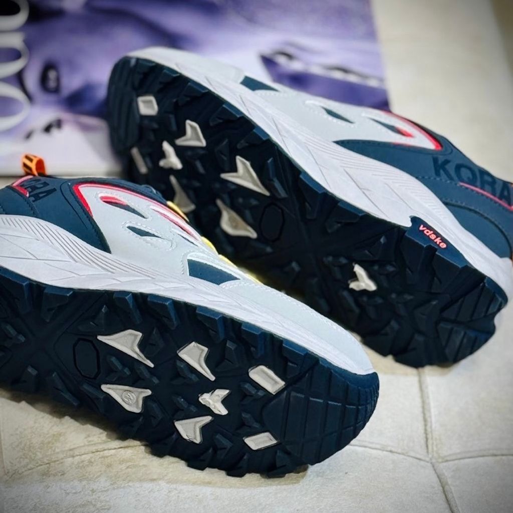 خرید اینترنتی قیمت کتونی برند BOLF کد 080801