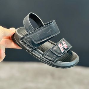 خرید اینترنتی قیمت صندل بچگانه نیوبالانس دو چسب کد 032403