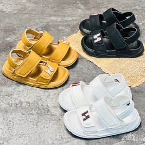 خرید اینترنتی قیمت صندل بچگانه نیوبالانس دو چسب کد 032403