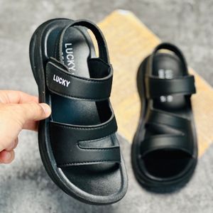 خرید اینترنتی قیمت صندل بچگانه اسپرت طرح هشتی  LuckyKids کد 032904