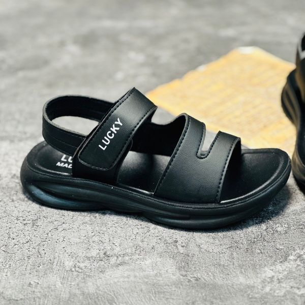 صندل بچگانه اسپرت طرح هشتی  LuckyKids کد 032904