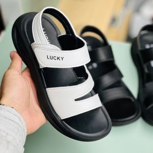 خرید اینترنتی قیمت صندل بچگانه اسپرت طرح هشتی  LuckyKids کد 032904