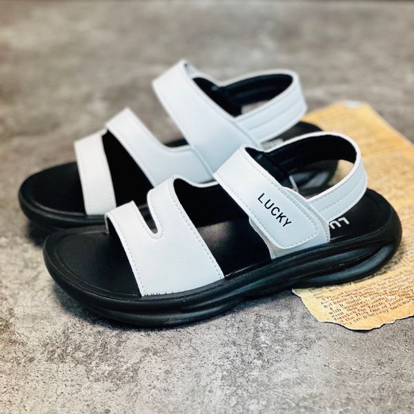 صندل بچگانه اسپرت طرح هشتی  LuckyKids کد 032904