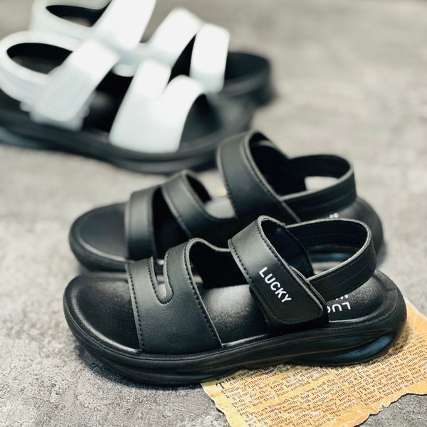 صندل بچگانه اسپرت طرح هشتی  LuckyKids کد 032904