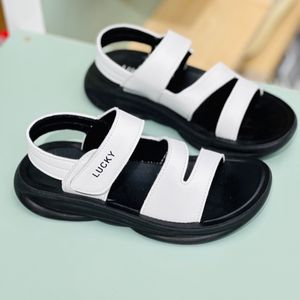 خرید اینترنتی قیمت صندل بچگانه اسپرت طرح هشتی  LuckyKids کد 032904