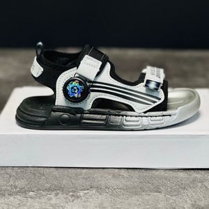 خرید اینترنتی قیمت صندل بچگانه زیپلاینی طرح benz برند mtl کد 033002