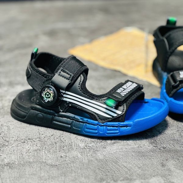 صندل بچگانه زیپلاینی طرح benz برند mtl کد 033002