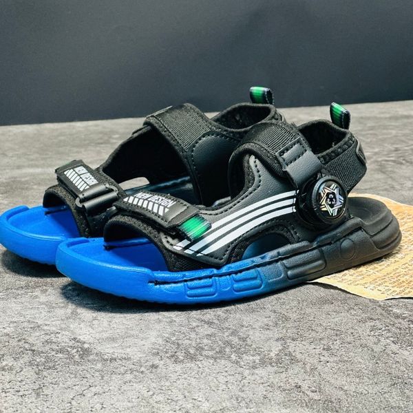 صندل بچگانه زیپلاینی طرح benz برند mtl کد 033002