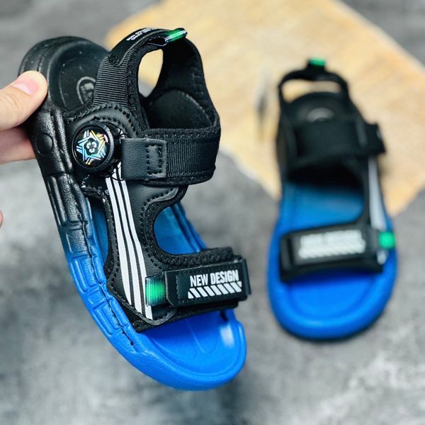 صندل بچگانه زیپلاینی طرح benz برند mtl کد 033002