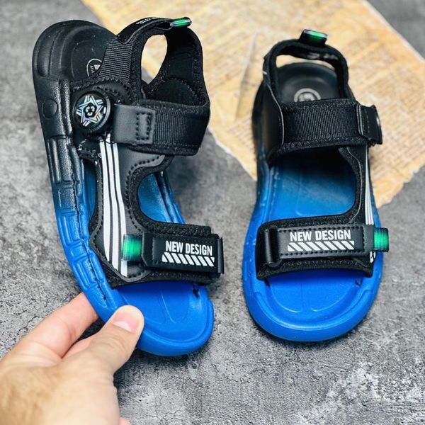 صندل بچگانه زیپلاینی طرح benz برند mtl کد 033002