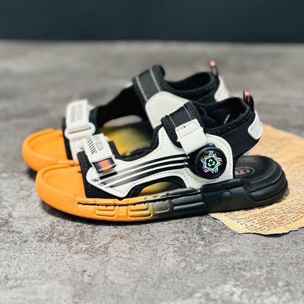 صندل بچگانه زیپلاینی طرح benz برند mtl کد 033002