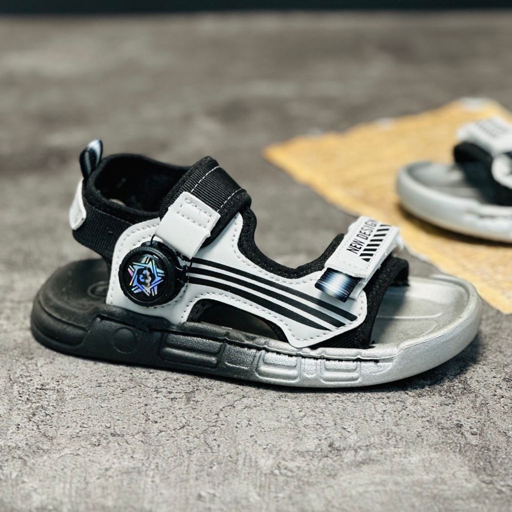 خرید اینترنتی قیمت صندل بچگانه زیپلاینی طرح benz برند mtl کد 033002