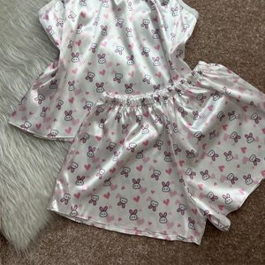 تاپ و شلوارک ساتن خرگوشی