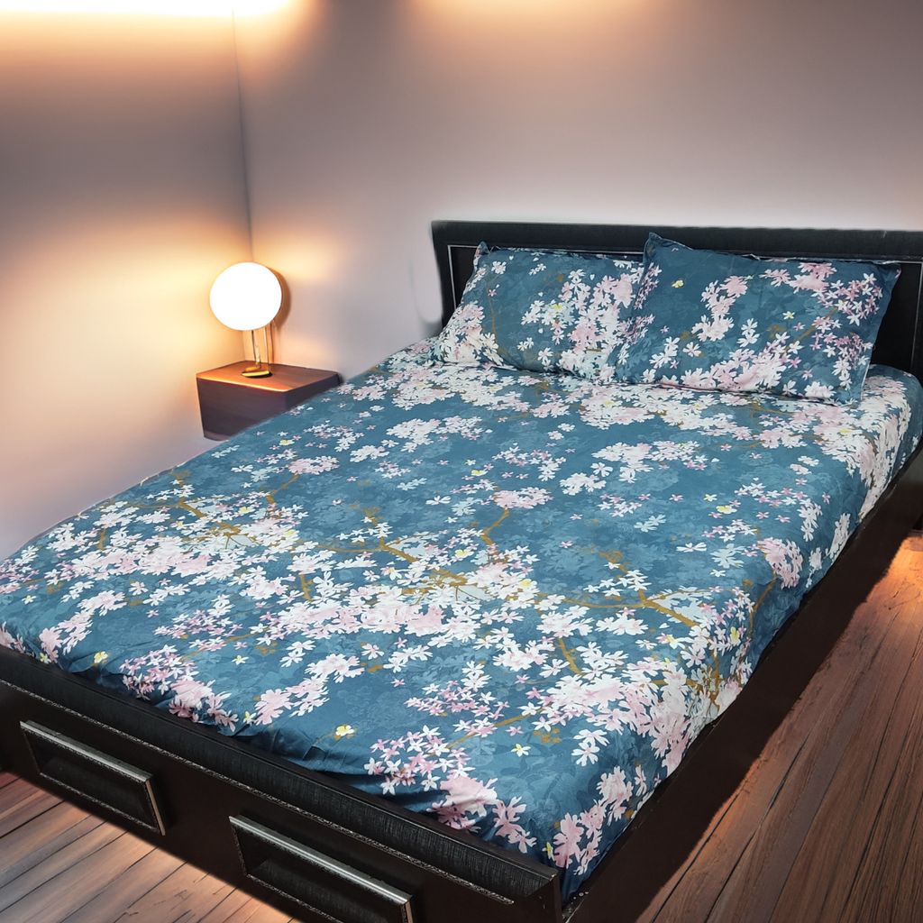 قیمت ارزان روتختی نیم ست دونفره طرح شکوفه بهاری زمینه آبی