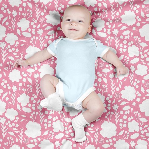 پارچه مخمل روتختی طرح گل و برگ کد 5012539