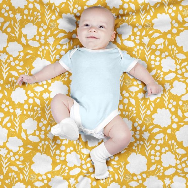 پارچه مخمل پورشه طرح گل و برگ کد 5012541