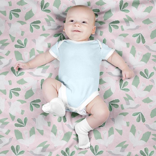 پارچه مخمل روتختی طرح گل و برگ کد 5012555