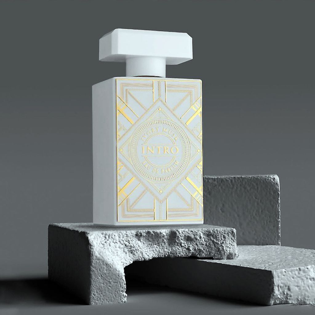 فروش اینترنتی عطر ادکلن زنانه اینیشیو ماسک تراپی فراگرنس ورد - خنک و گلی مرکباتی - رایحه بی نظیر - ماندگاری و پخش بو عالی - اورجینال