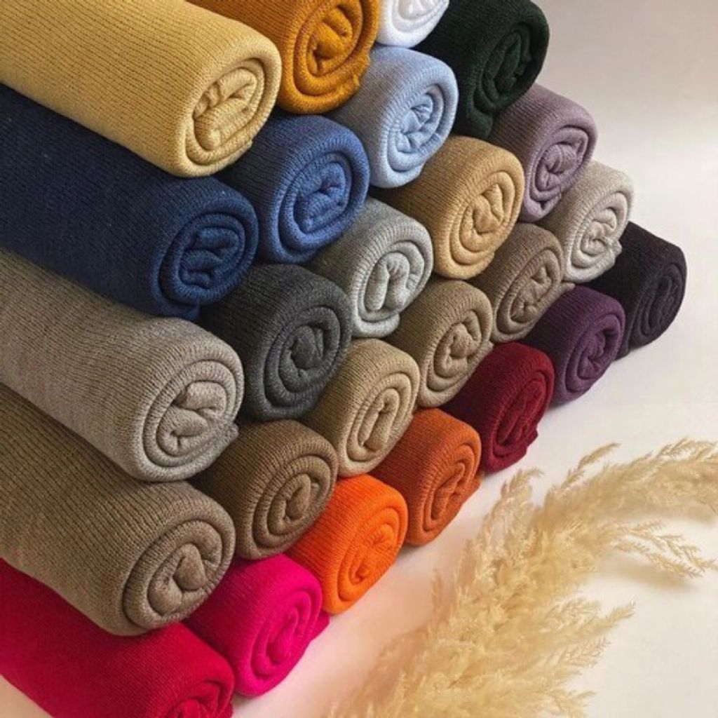خرید آنلاین شال ریز بافت ساده زمستانه دور پانچی تک رنگ زرشکی