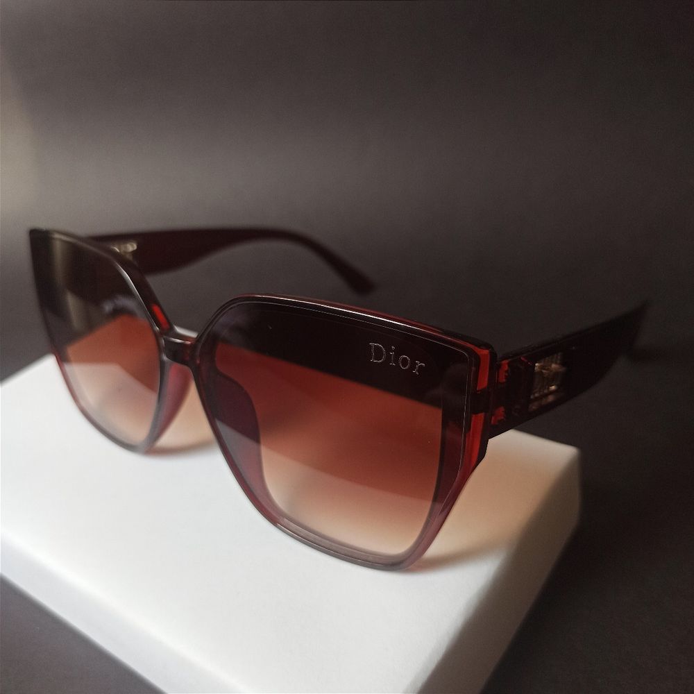 فروش اینترنتی عینک آفتابی زنانه دیور Dior لنز استاندارد یووی 400